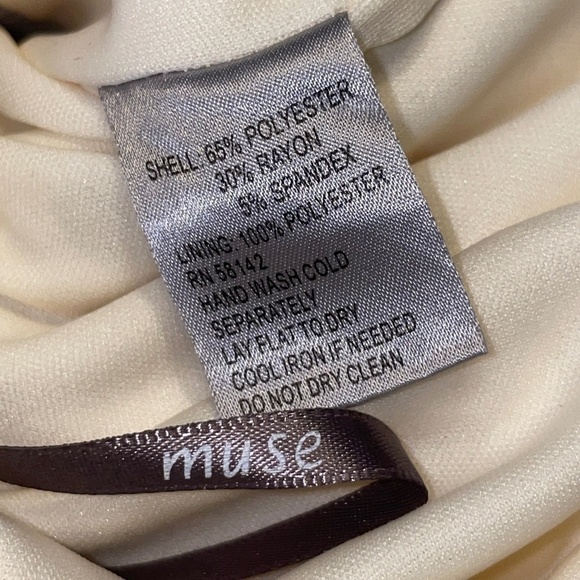 EUC Muse Mod Stretch Ponte 2-Pocket Short Dress Ivory Cream Size 6 - Picture 3 of 8